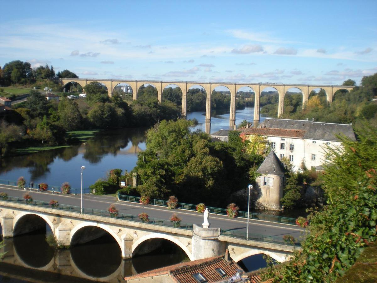 Le Chene Vert Millac  Exterior foto