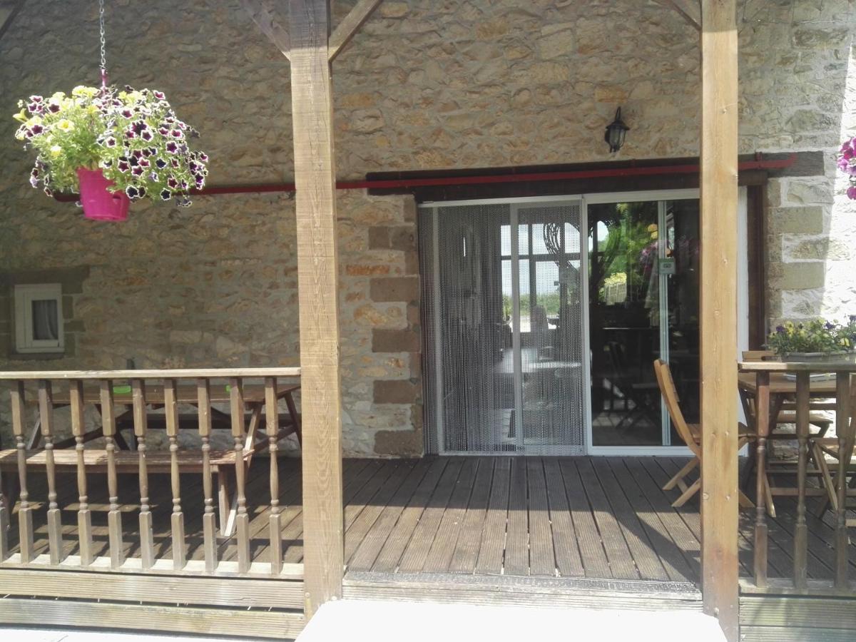 Le Chene Vert Millac  Exterior foto
